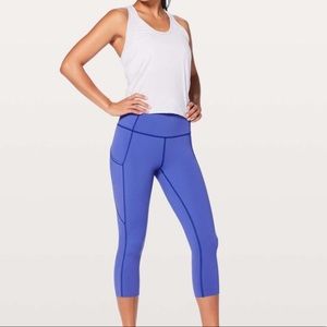 Fast and free II reflective crop leggings